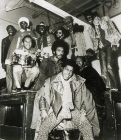 Ecouter la chanson Funkaledic One Nation Under A Groove de playlist Meilleures ballades de rock des années 70 et 80 gratuitement.