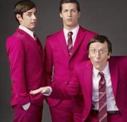 The Lonely Island Cool Guys Don't Look At Explosions écouter gratuit en ligne.