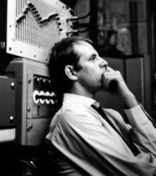 Karlheinz Stockhausen Beyond 35  écouter gratuit en ligne.