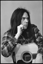 Neil Young The Round Stones beneath the E écouter gratuit en ligne.